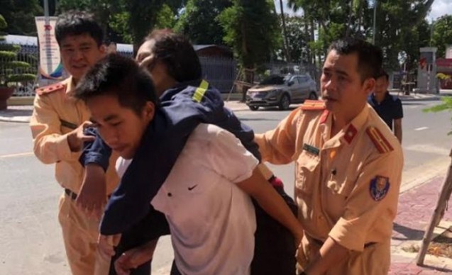 Phân đội 1, Thủy đội, Phòng Cảnh sát đường thuỷ: Cứu hai người bị nạn trên sông